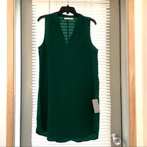 LUSH Hunter Green Crepe Sleeveless Shift Dress